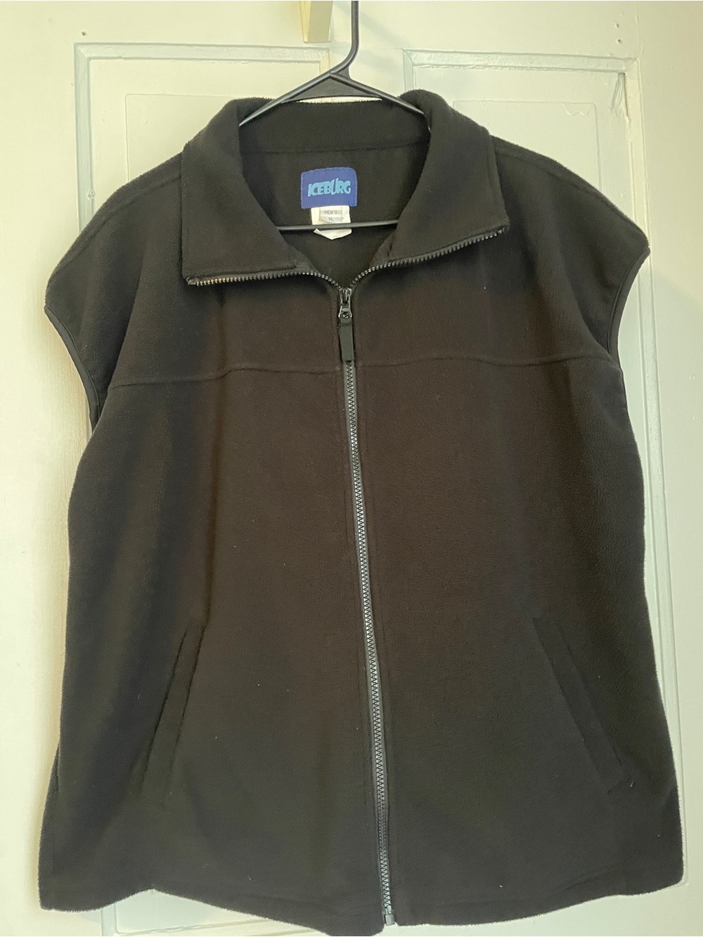 Iceberg Black Full-Zip Fleece Vest men’s size XL